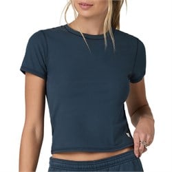Vuori Pose Fitted T-Shirt - Women's