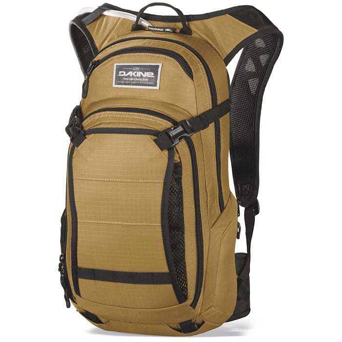 dakine amp 18l hydration pack