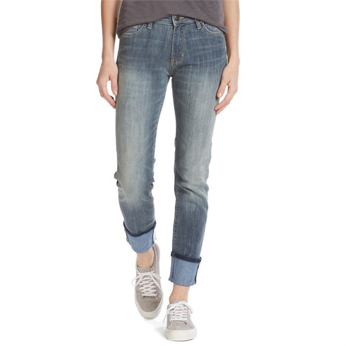 narrow jeans pant