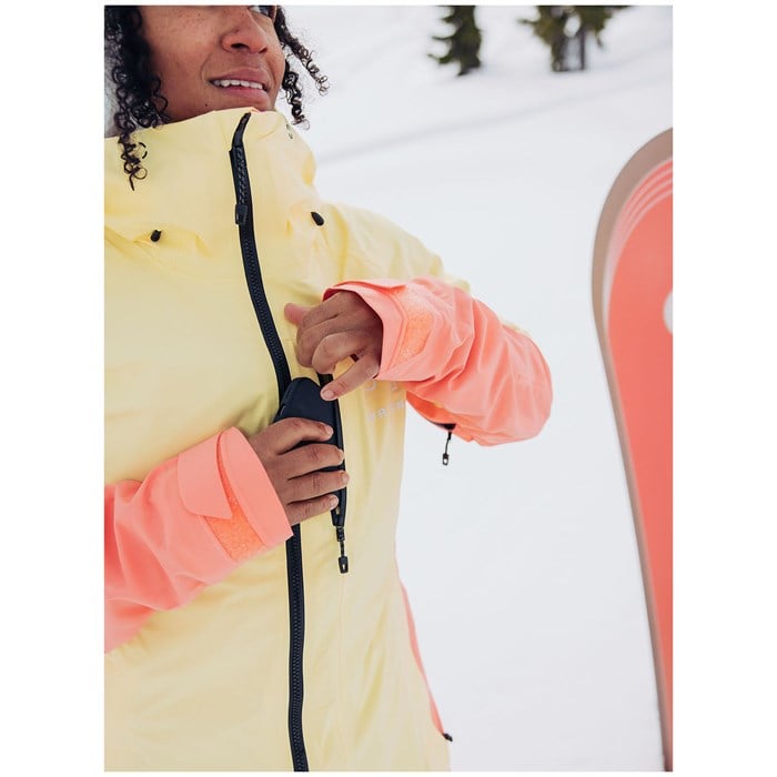 Burton AK 2L GORE-TEX Upshift Jacket - Women's | evo