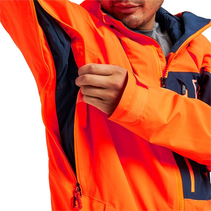 Burton AK 2L GORE-TEX Cyclic Jacket | evo