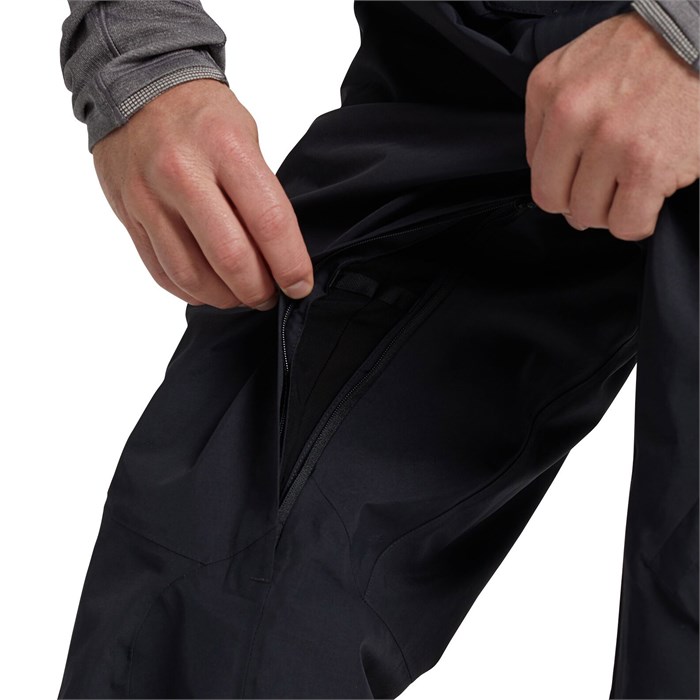 Burton AK 2L GORE-TEX Cyclic Short Bib Pants | evo