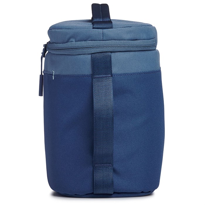 https://images.evo.com/imgp/700/200237/836088/hydro-flask-5l-insulated-lunch-bag-.jpg