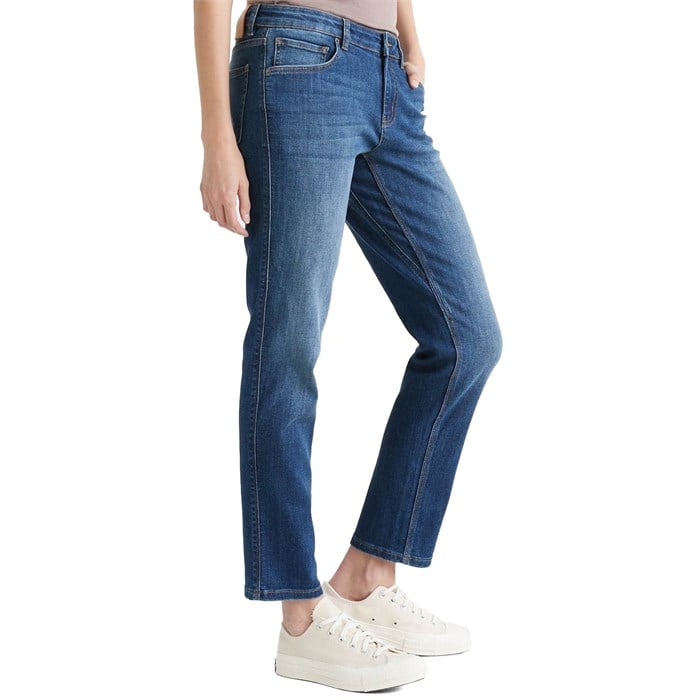 Soft Focus Women's Plus Size Straight-Leg Jeans - Walmart.com