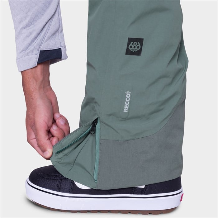 686 GORE-TEX Stretch Dispatch Bibs - Men's | evo