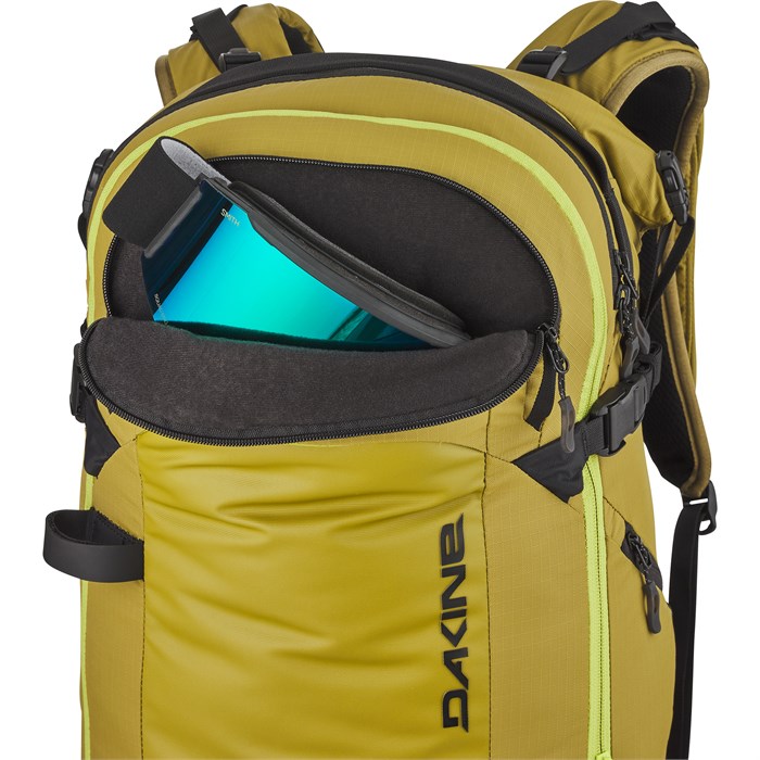Dakine Poacher RAS 36L Backpack