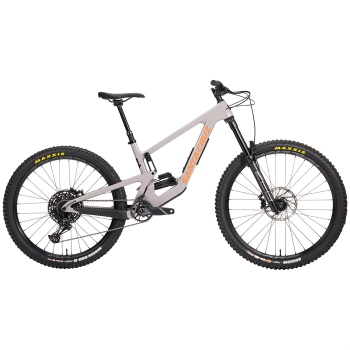 Santa Cruz Bicycles - Nomad C R Complete Mountain Bike 2023