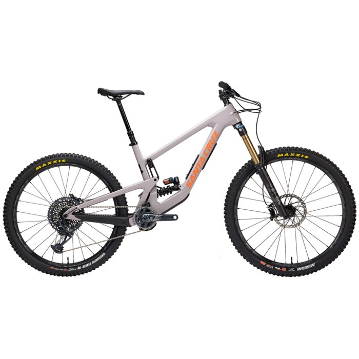 Santa Cruz Bicycles - Nomad CC X01 Coil Complete Mountain Bike 2023