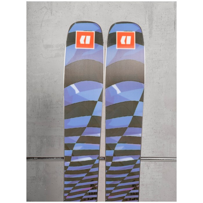 armada-arv-100-skis-2024-.jpg