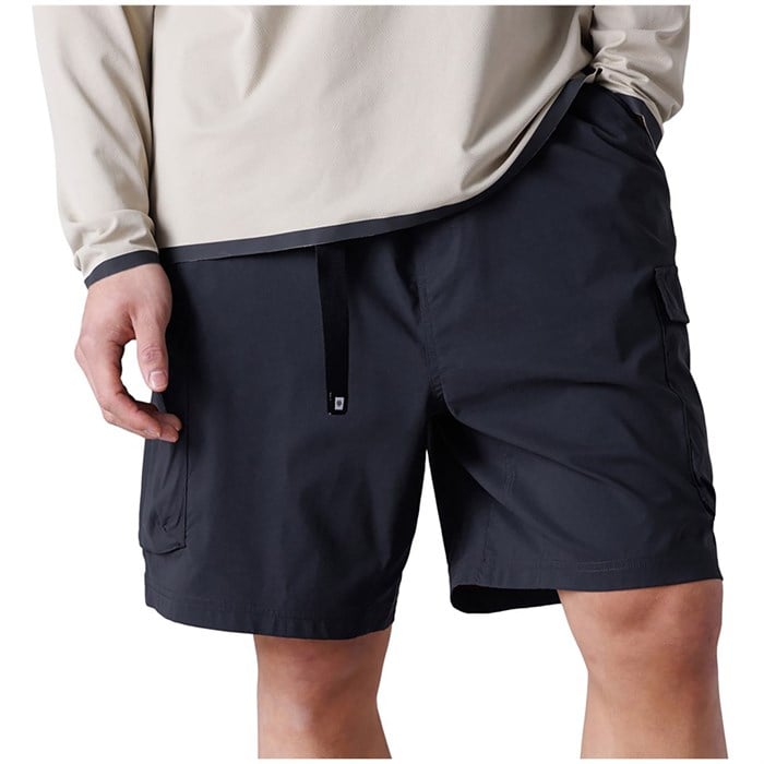 686 - 686 Traveler Featherlight Cargo-8" Inseam Shorts - Men's