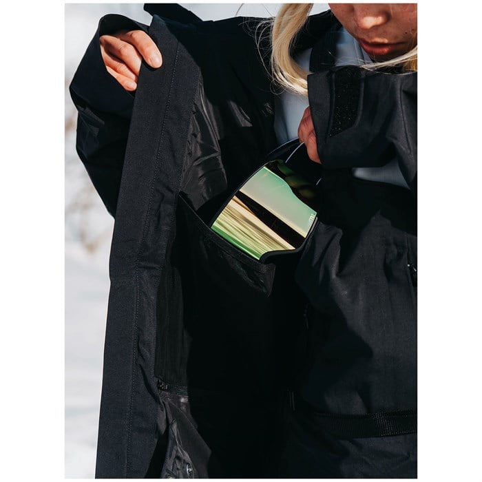 Burton AK Upshift GORE-TEX 2L Jacket - Women's | evo