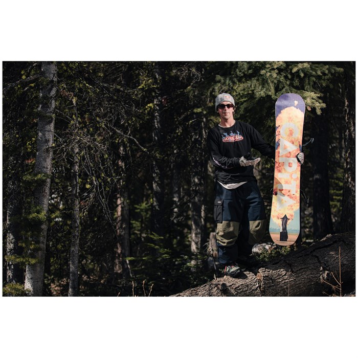 CAPiTA Defenders Of Awesome Snowboard 2025 | evo