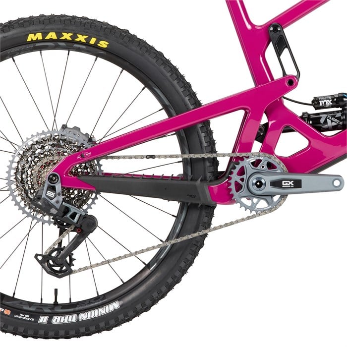 【新品、送料込みに変更可】SANTACRUZ RAZORBACK 5.8 2026 Bronson 5 C, kit-90, Gloss Carbon Key features