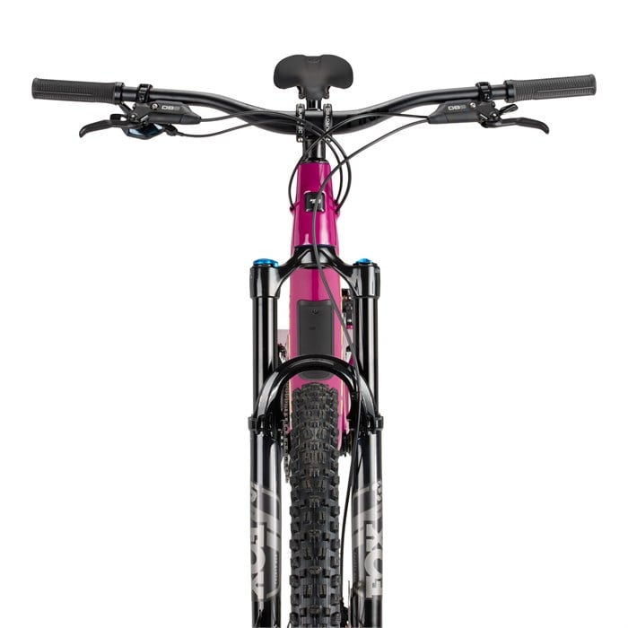 【新品、送料込みに変更可】SANTACRUZ RAZORBACK 5.8 Santa Cruz Bronson 5 C S Complete Mountain Bike 2025 | evo