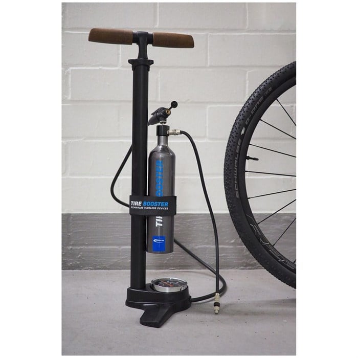 アクセサリー SCHWALBE tire booster Schwalbe Tire Booster Tubeless Tire Inflator | evo
