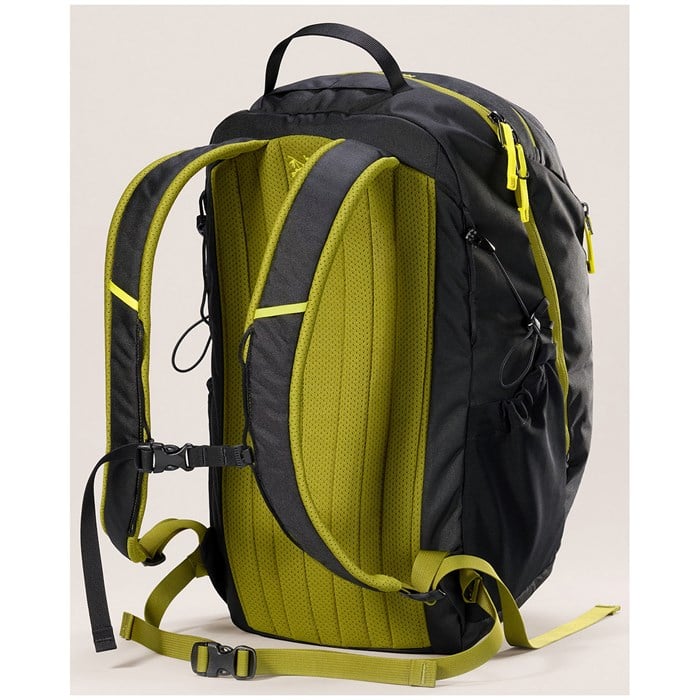 Arc'teryx Mantis 26L Backpack | evo