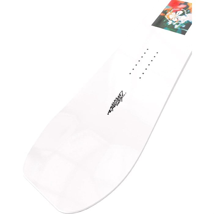 Bataleon Tornado x Beyond Medals Snowboard 2026 | evo Canada