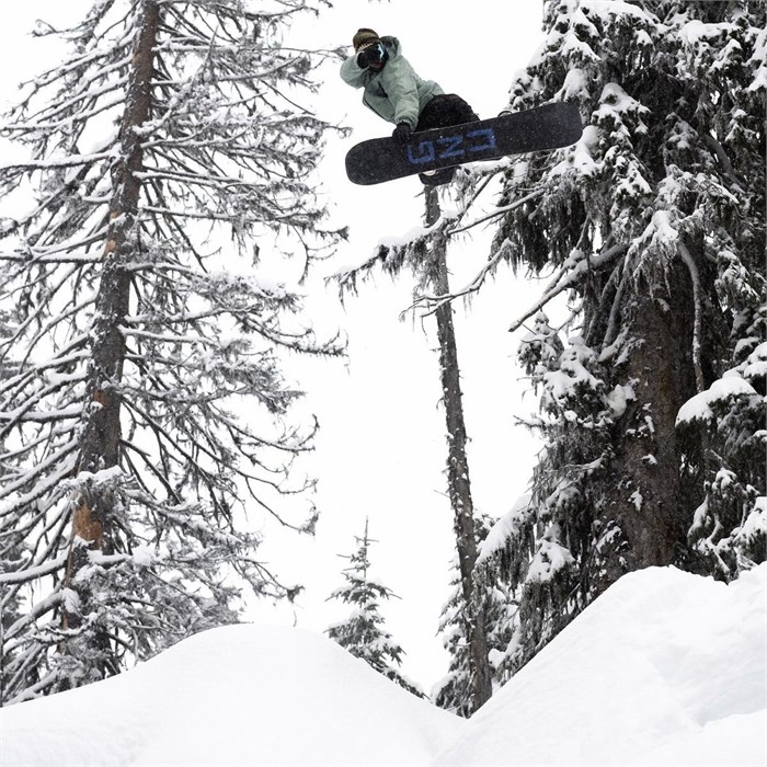 GNU Banked Country C3 Snowboard 2026 | evo