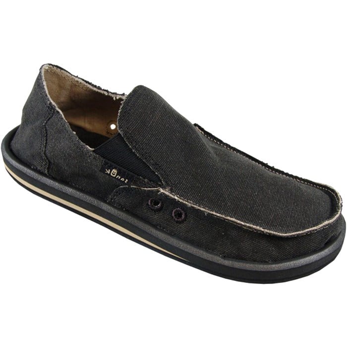 sanuk slip on shoes