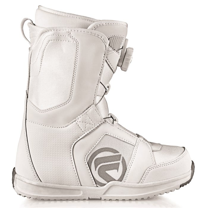 flow vega snowboard boots