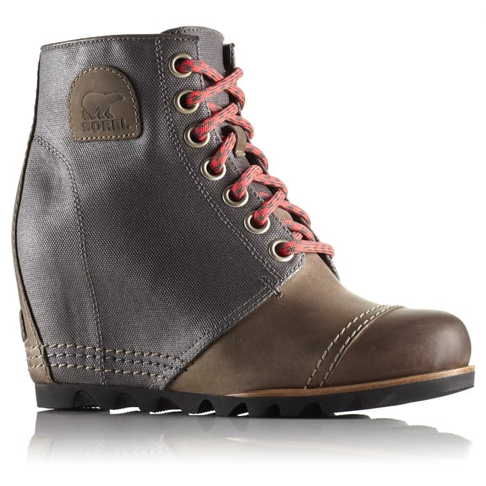 sorel womens wedge boots competitors