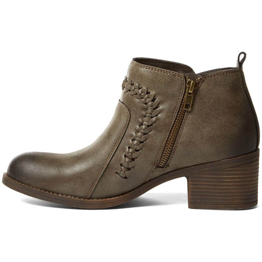 Billabong take a outlet walk bootie