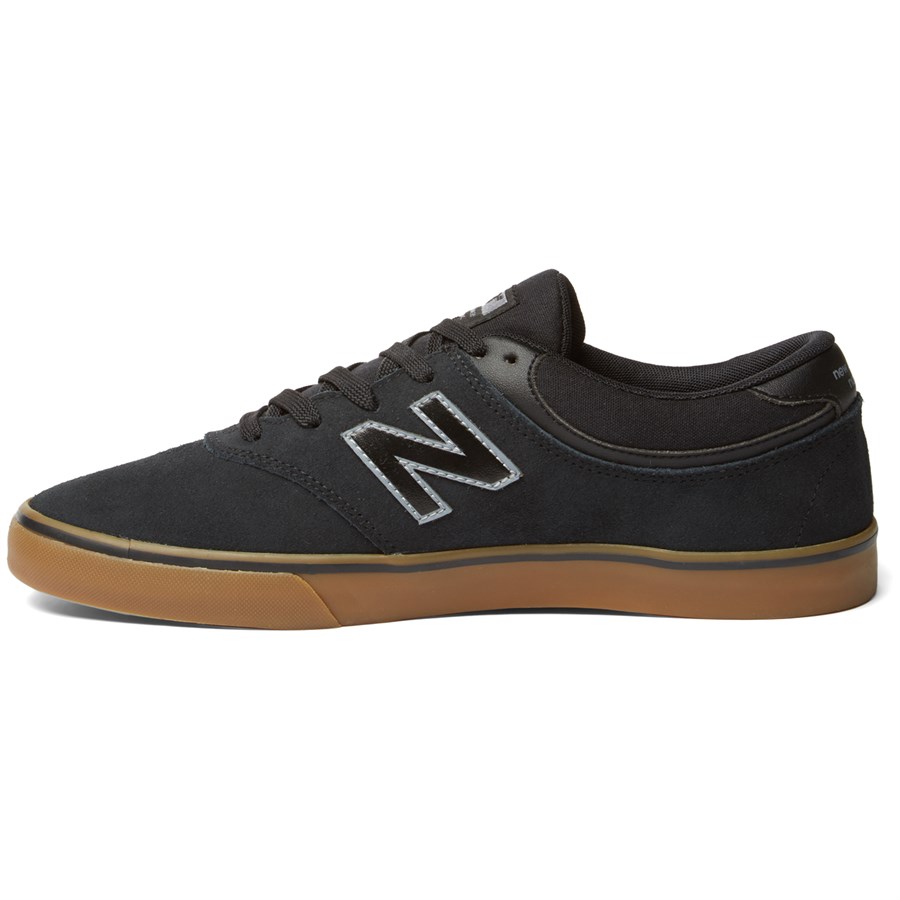 New balance clearance quincy 254 black