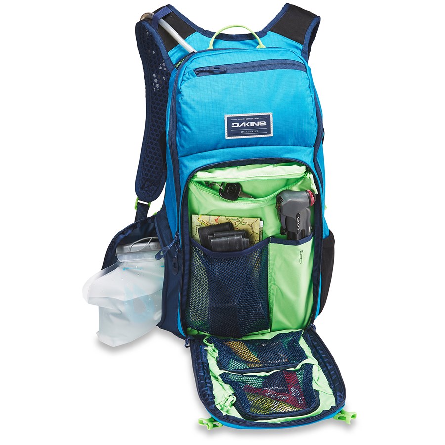 dakine nomad 18l bike hydration backpack