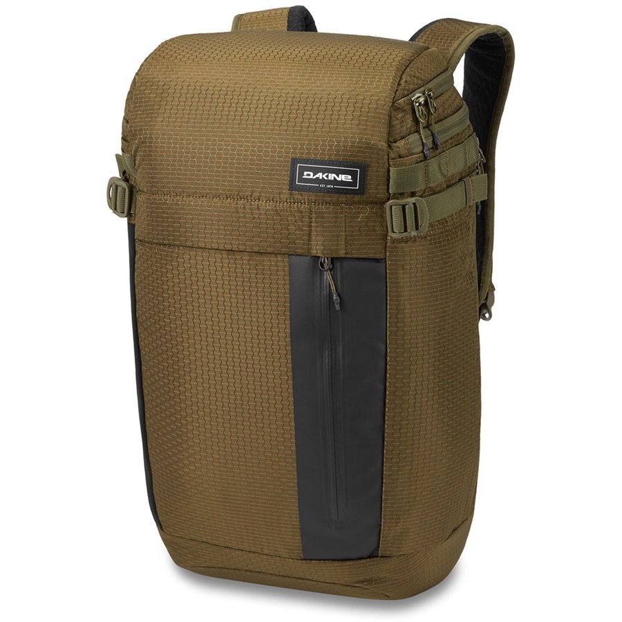 dakine concourse 30l backpack