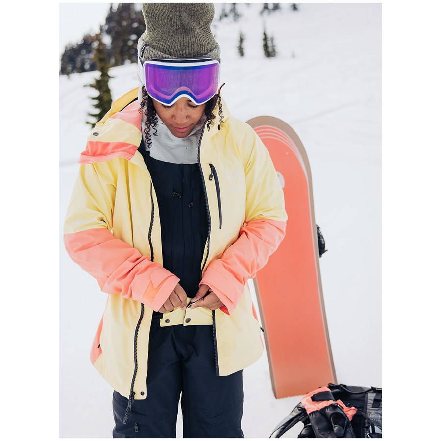 Burton AK 2L GORE-TEX Upshift Jacket - Women's | evo