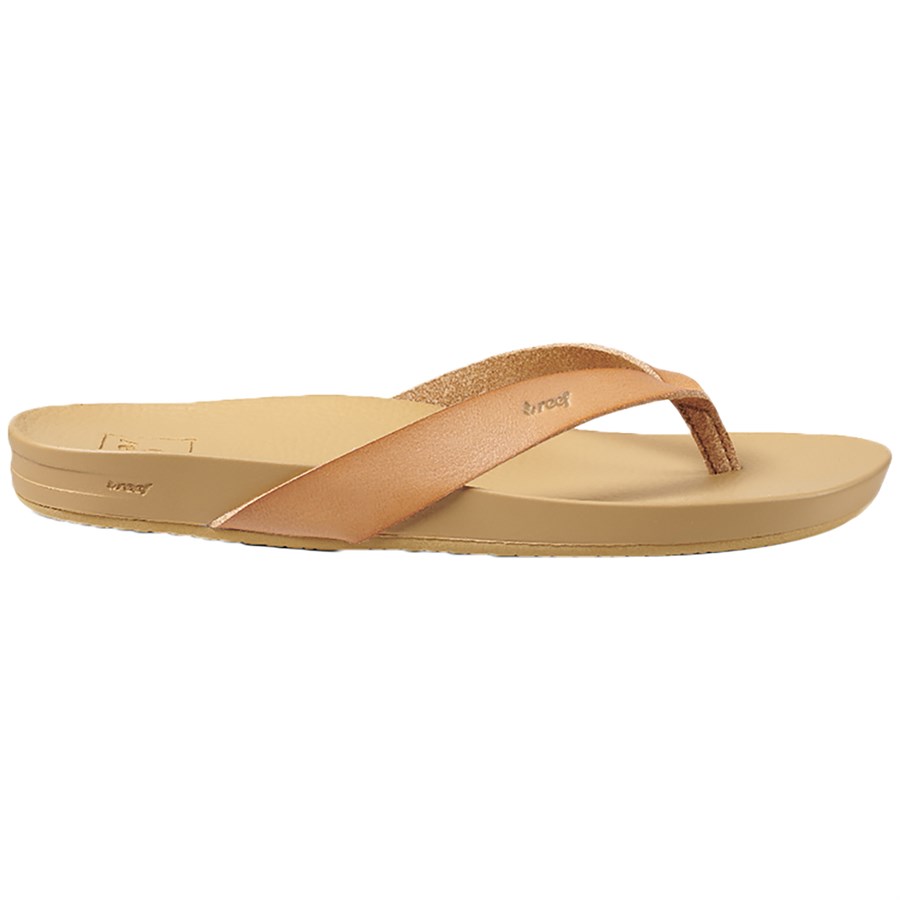 reef women's cushion bounce court sandal