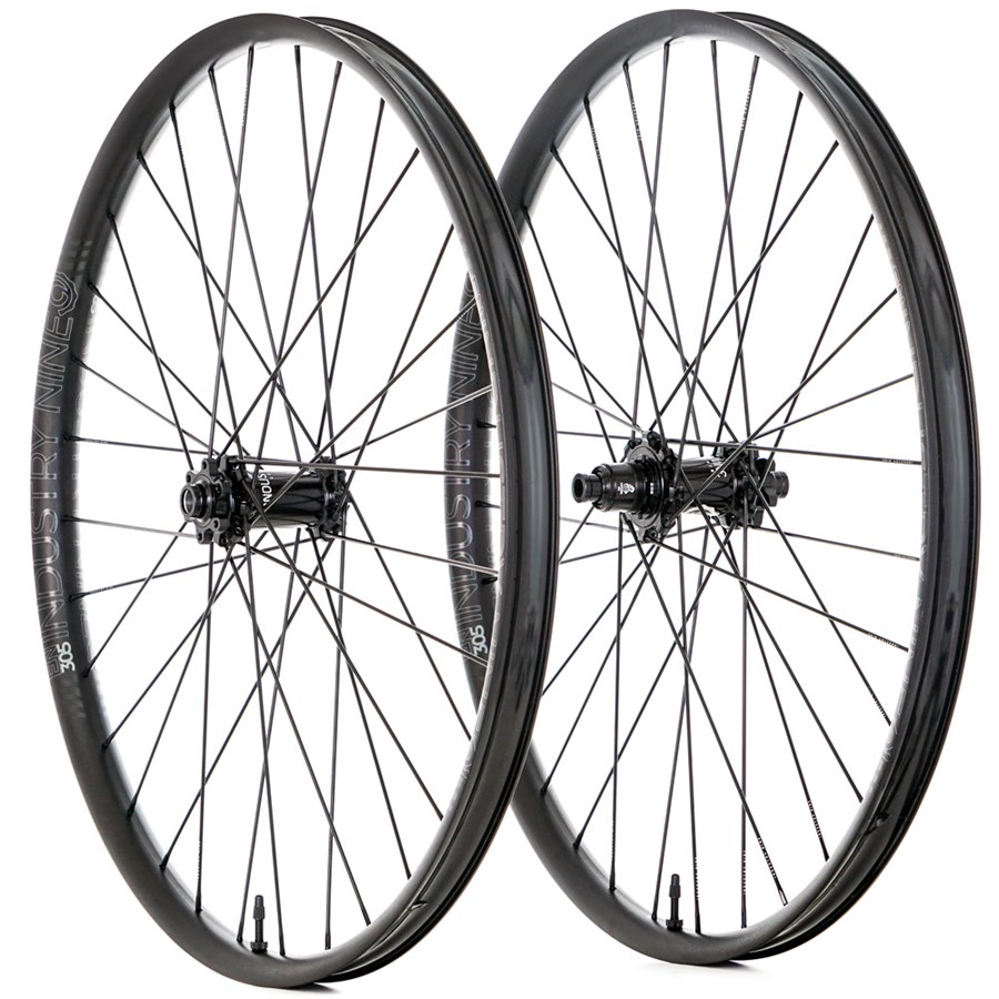 Industry 9 Enduro 305 V3 Boost Wheelset 29 evo