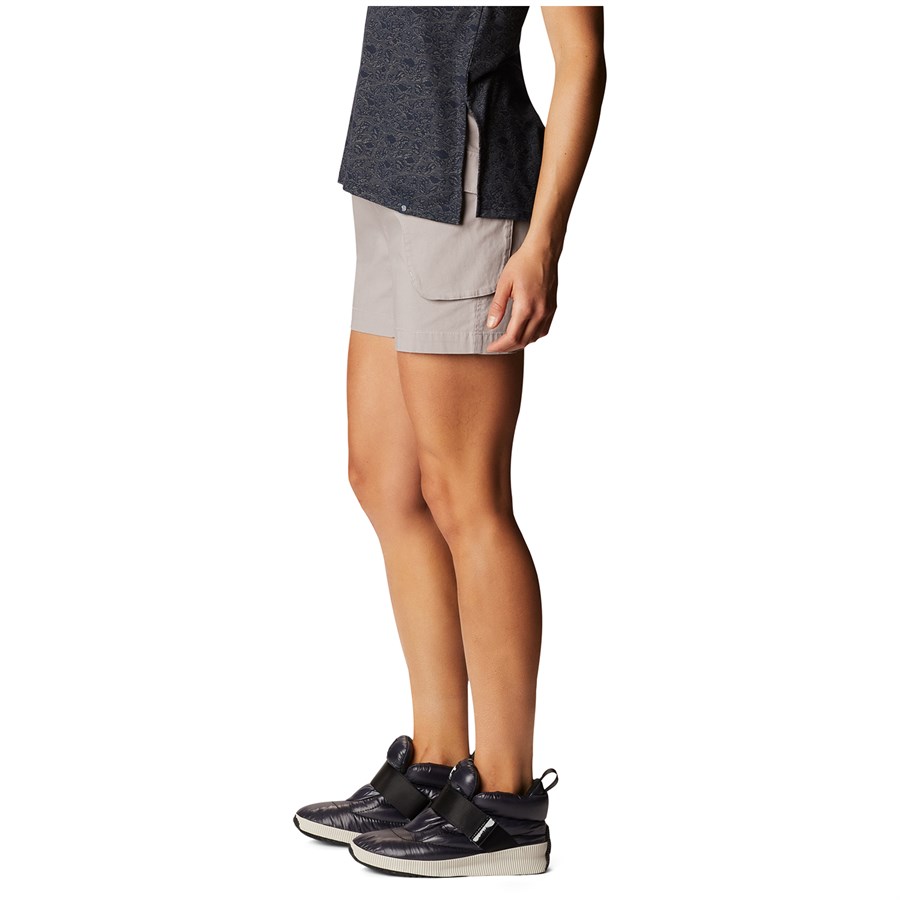 Mountain Hardwear Cascade Pass™ Cargo Shorts - Women's | evo Canada