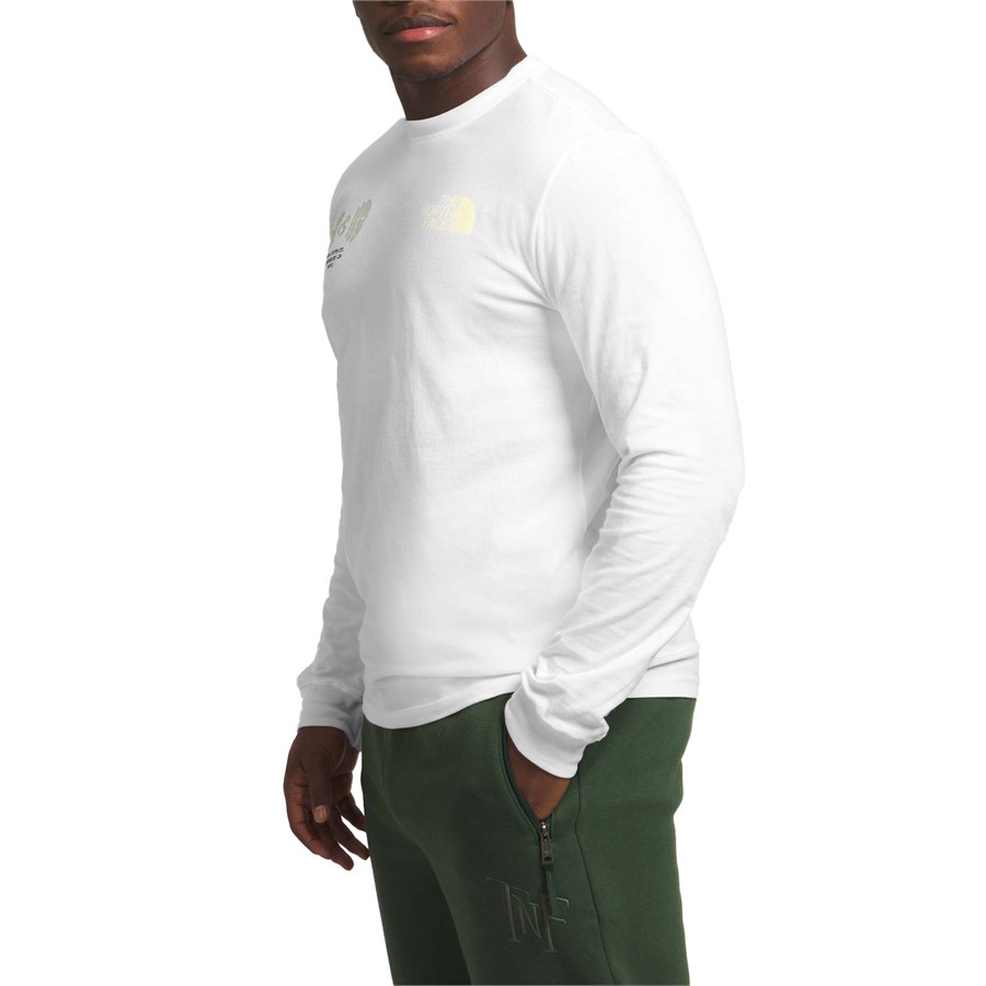 ☆THE NORTH FACE☆ White Label TNF Crew Long Sleeve T-shirt THE NORTH FACE Men's Long Sleeve Throwback Tee, TNF White