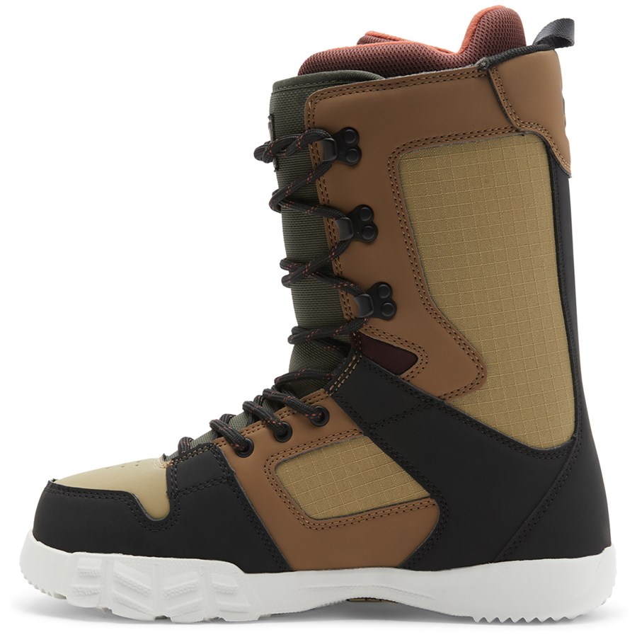 dc-phase-snowboard-boots-.jpg