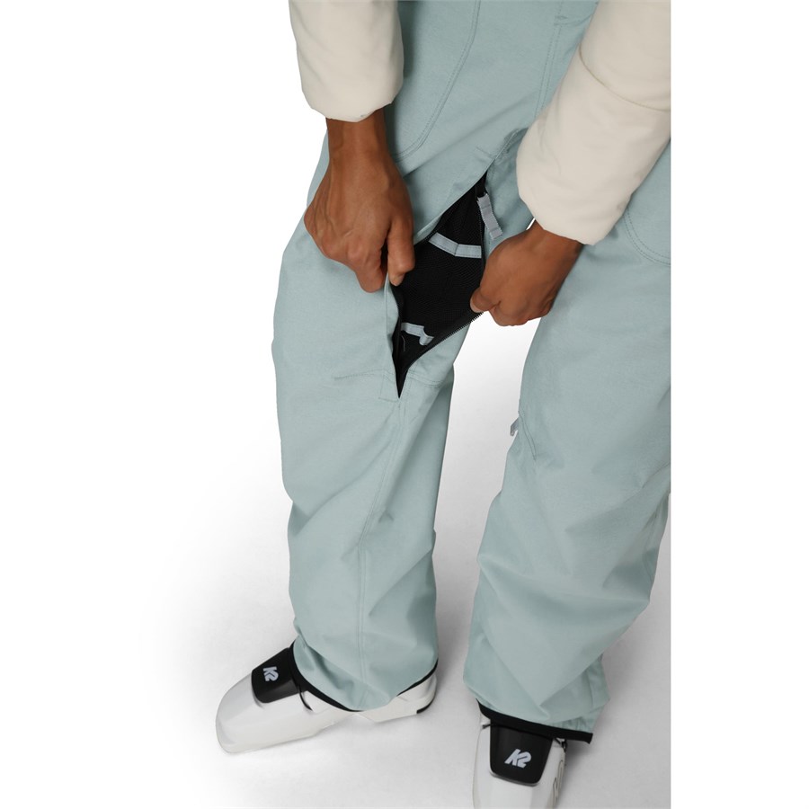 スノーボード 22-23 686 BLACK MAGIC INSULATED BIB 686 Magic Insulated Womens Bib Pant 2023 | Corbetts Ski +