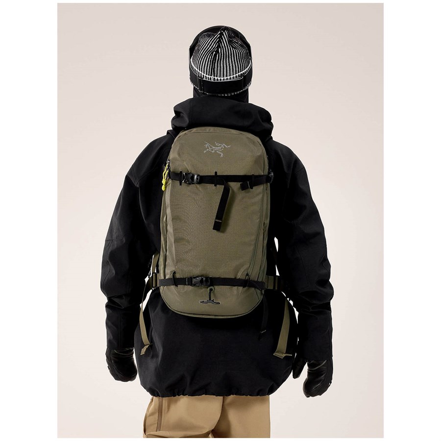 Arc'teryx Quintic 28L Backpack | evo
