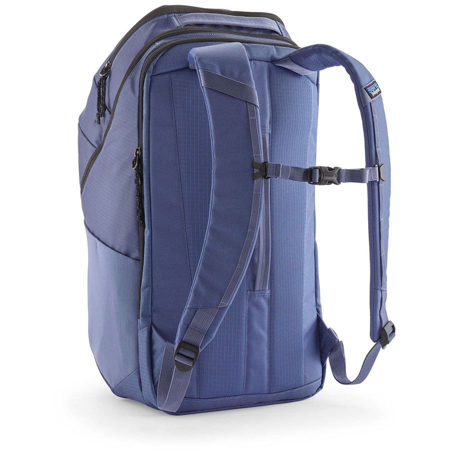 Patagonia Black Hole 32L Pack | evo Canada