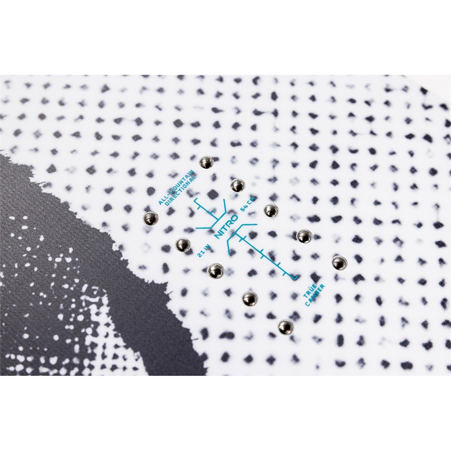 Nitro Alternator x Volcom Snowboard 2026 | evo