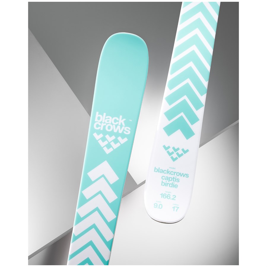 black-crows-captis-birdie-skis