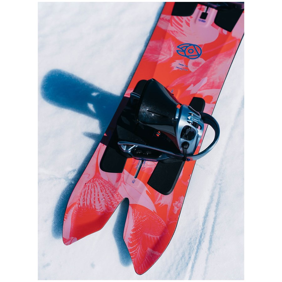 スノーボード BURTON FAMILY TREE 3D CHANNELSURFER Burton Family Tree 3D Channel Surfer Snowboard 2026 | evo