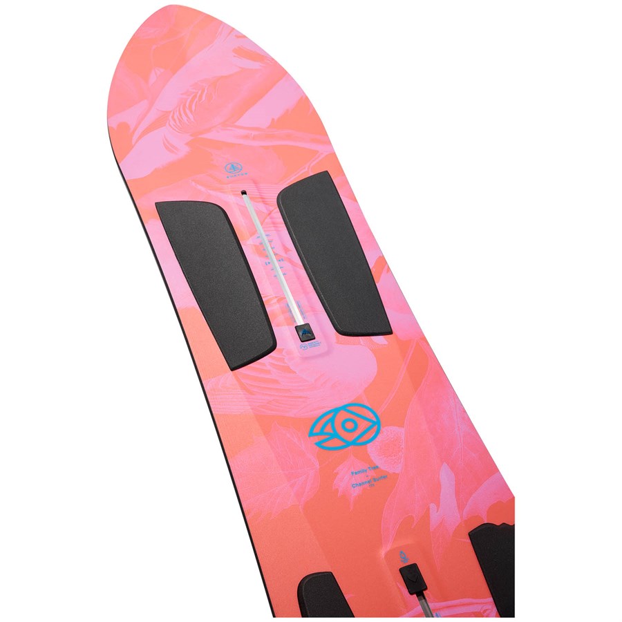 スノーボード BURTON FAMILY TREE 3D CHANNELSURFER Burton Family Tree 3D Channel Surfer Snowboard 2026 | evo