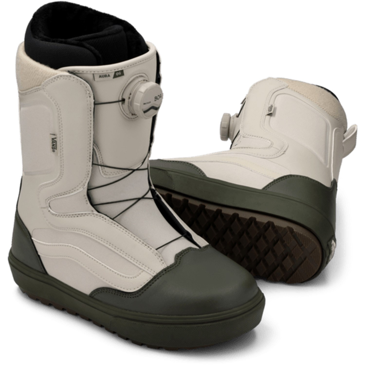 Vans Aura OG Snowboard Boots | evo display picture 3