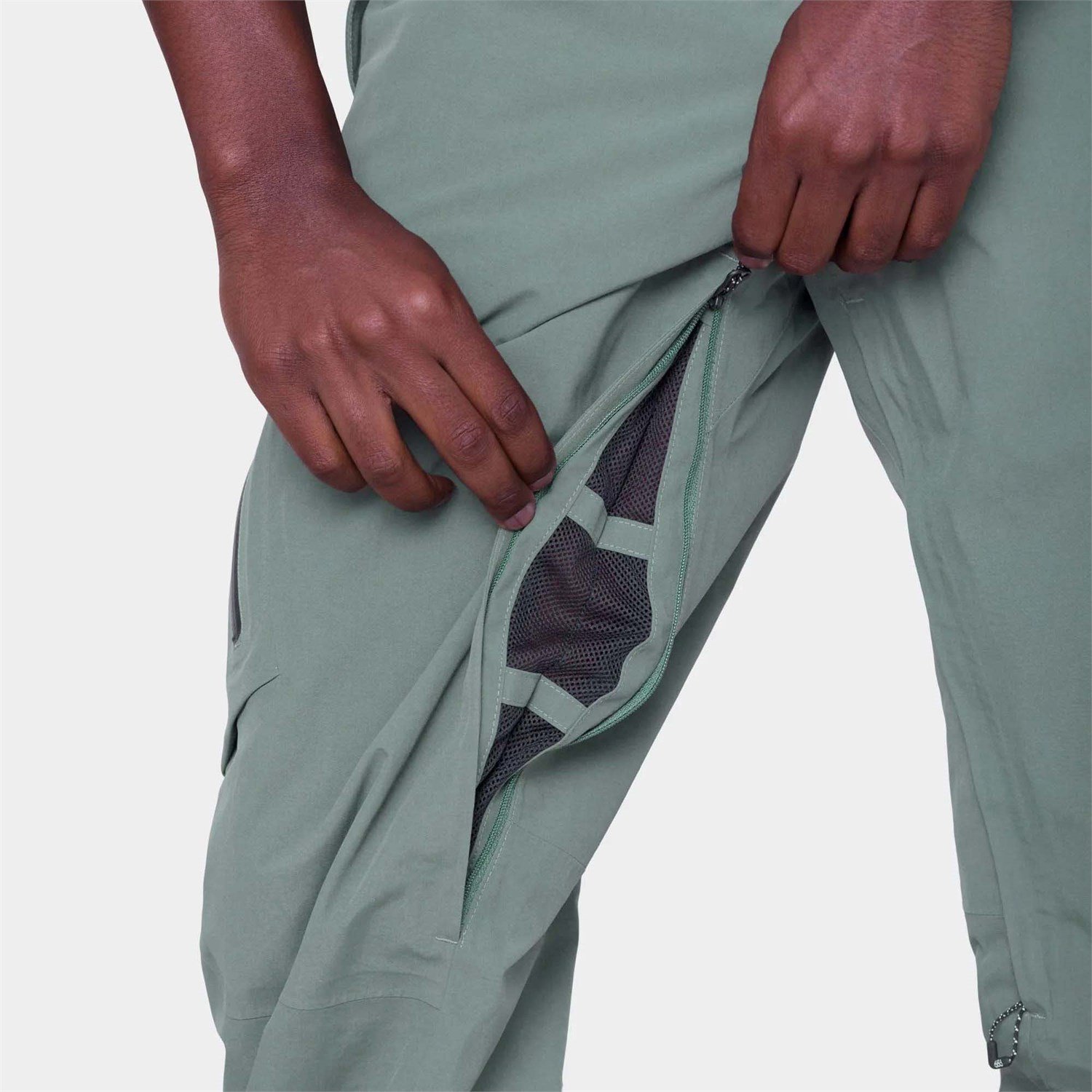 686 GORE-TEX GT Pant【GLCR】 686: Men's GLCR GORE-TEX GT Pant - Black – Lip Trix Boardshop
