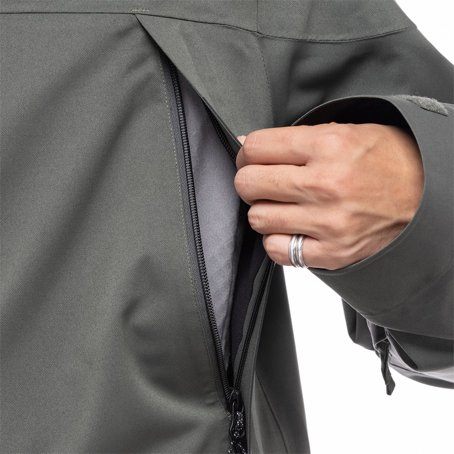 686 GORE-TEX Hydrastash Sync Jacket - Men's | evo