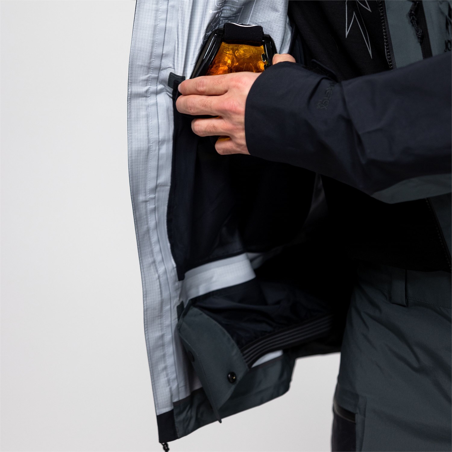 Jones Shralpinist Recycled GORE-TEX Pro Jacket - Men's | evo Jones Shralpinist Recycled GORE-TEX Pro Jacket - Men's | evo