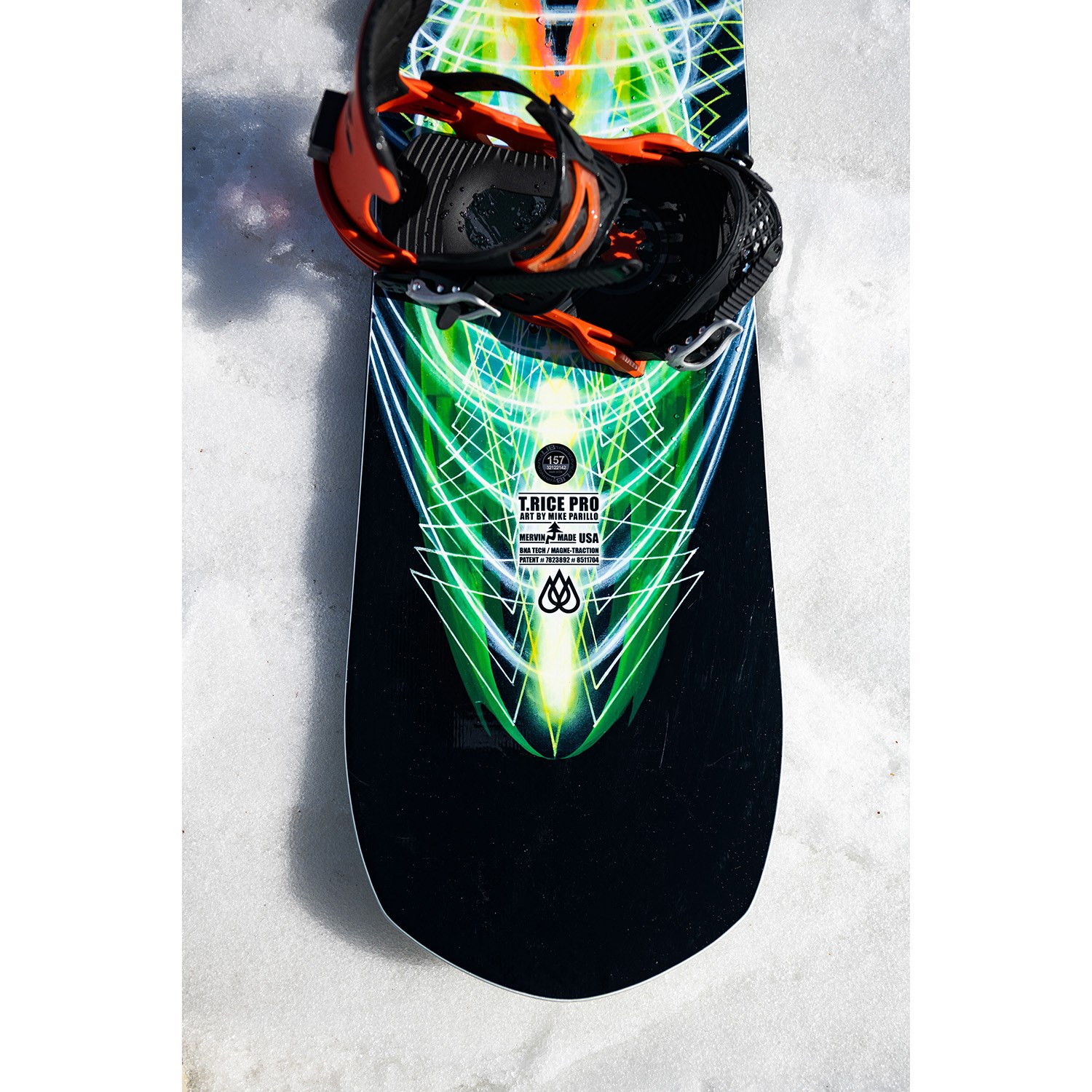 ⚬ Mochila Fluor Snowboard