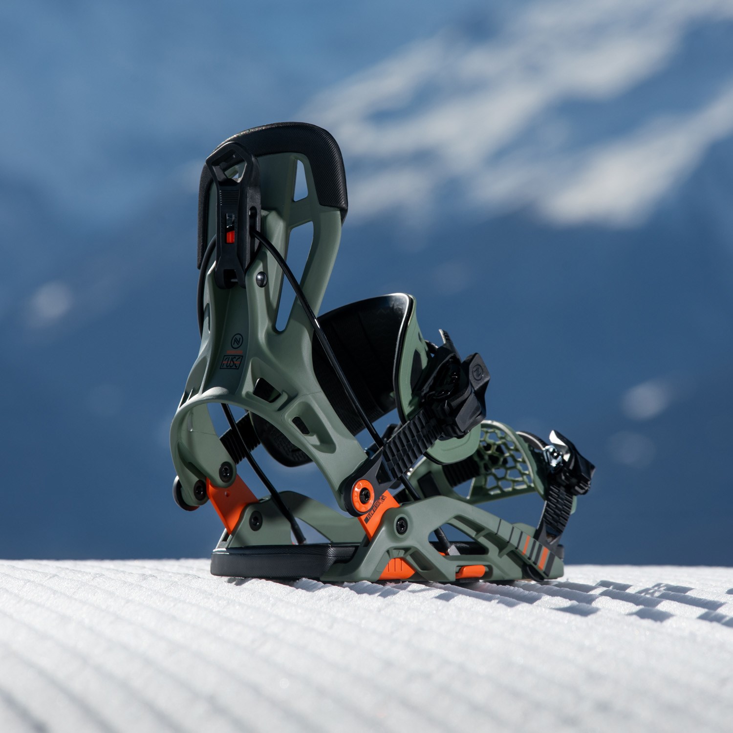 Flow Fuse Hybrid Snowboard Bindings | evo