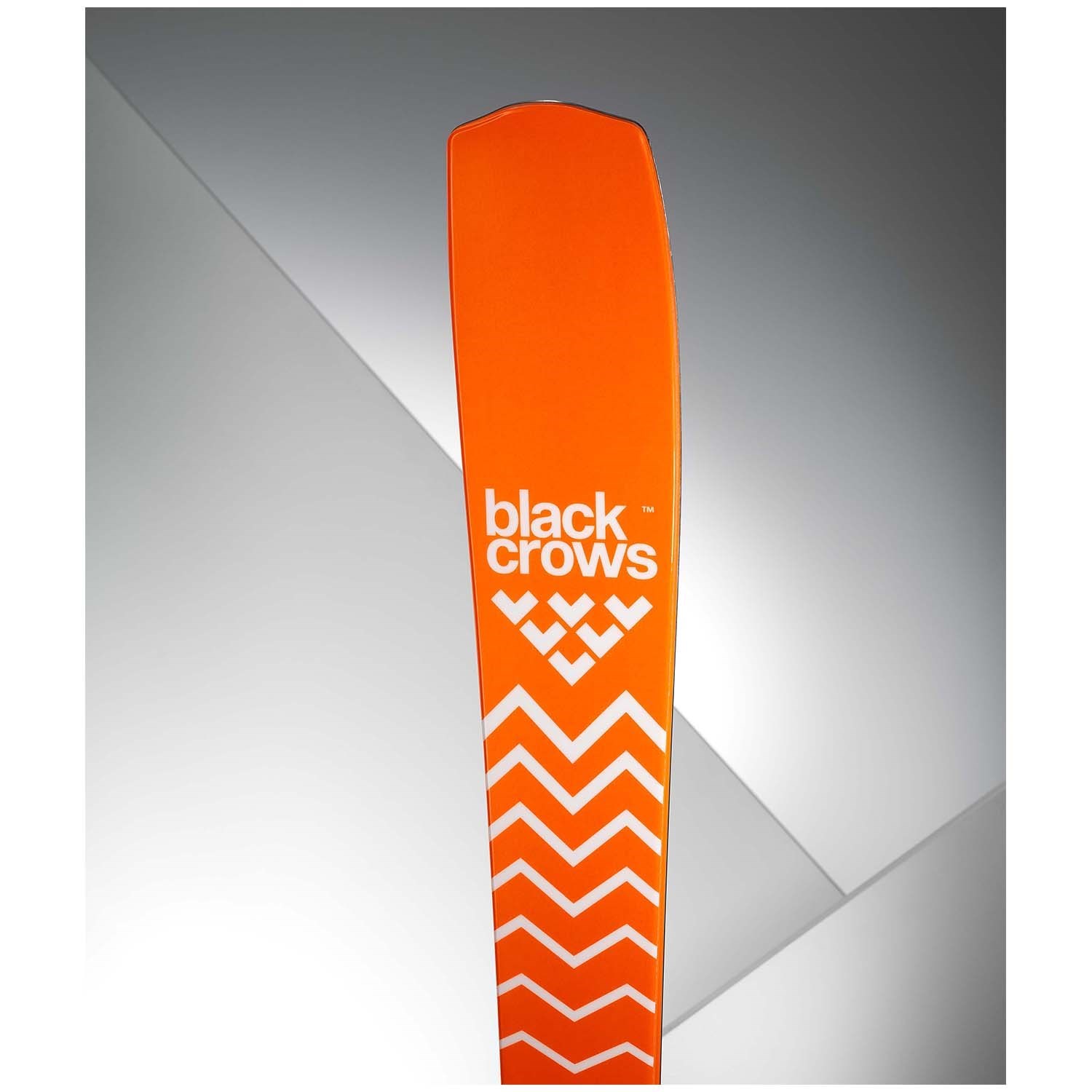 ファッションシーンで話題のこれから流行るブランド12選 Black evo | Used - 2025 Blem - Skis Cor Mirus Crows スキー