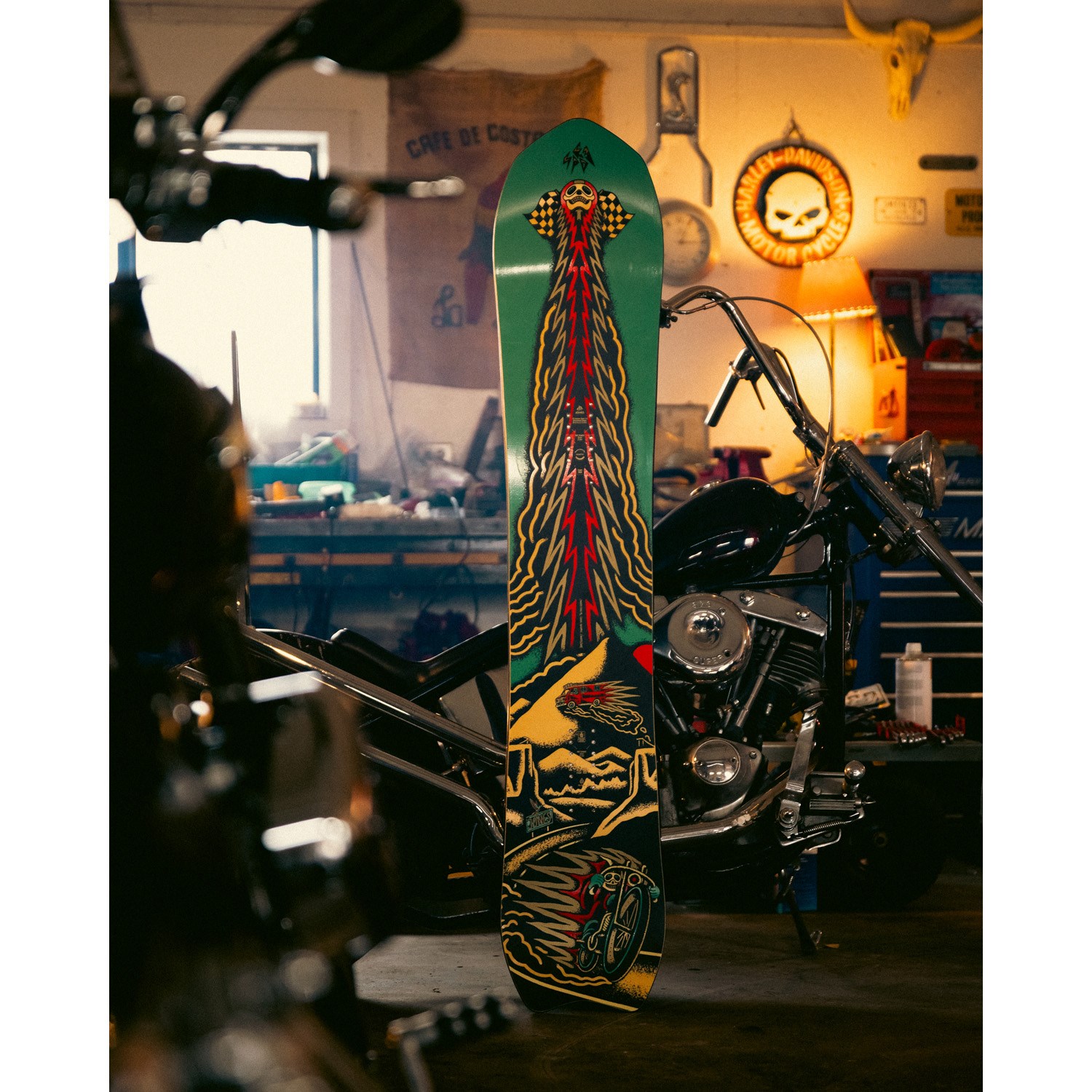 Jones Stratos x Harry Kearney Snowboard 2026 | evo